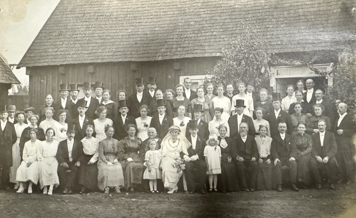 ECC097DF-F56D-4D79-B1C9-6F0A94C9760E_1_105_c